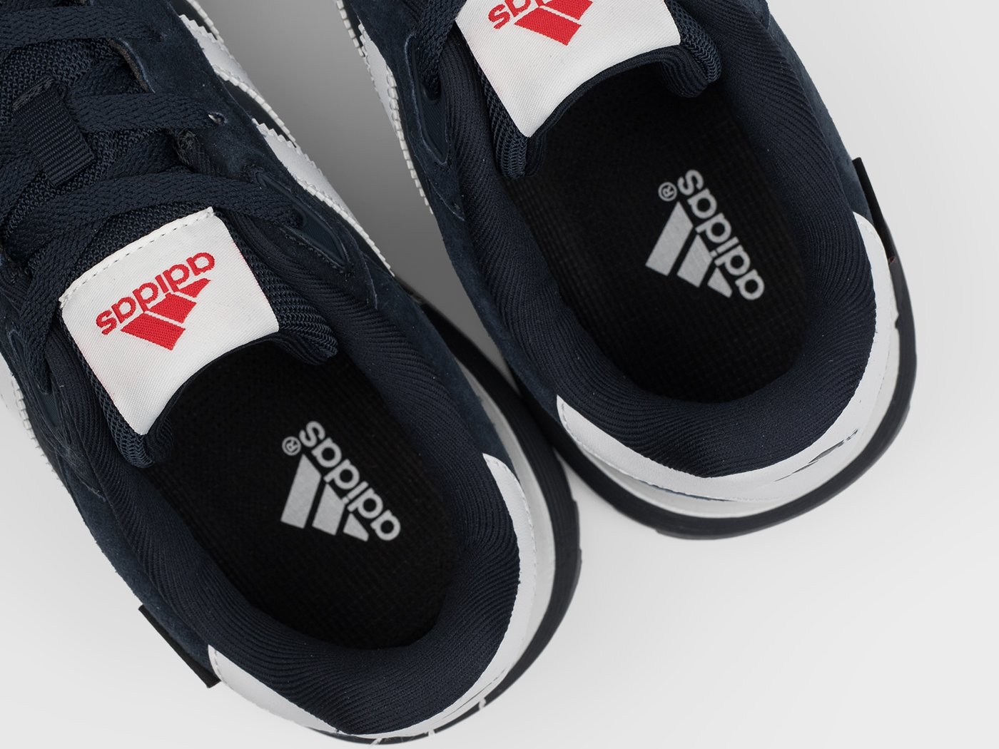 Кроссовки Adidas