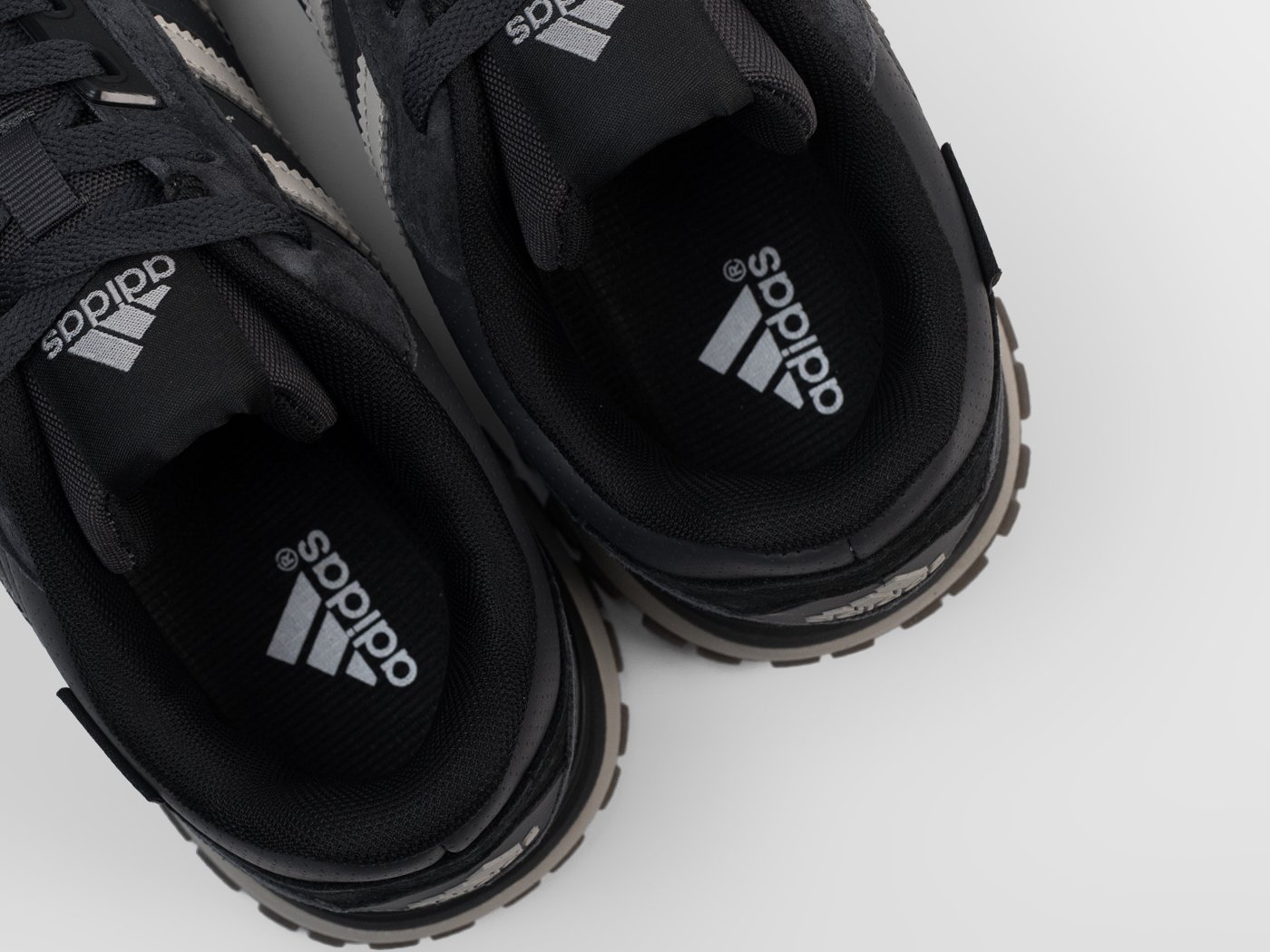 Кроссовки Adidas