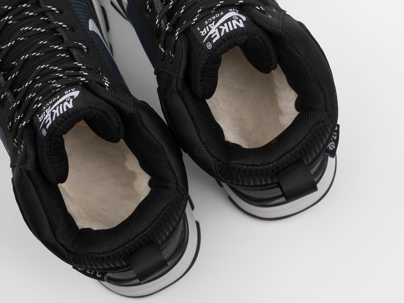 Зимние кроссовки Nike Rivah Mid