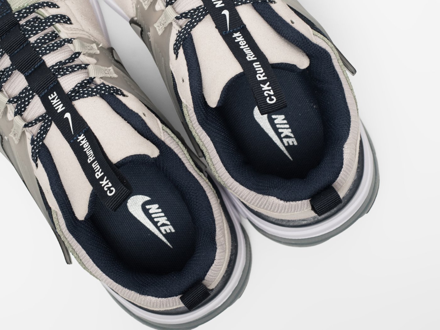 Кроссовки Nike V2K Run