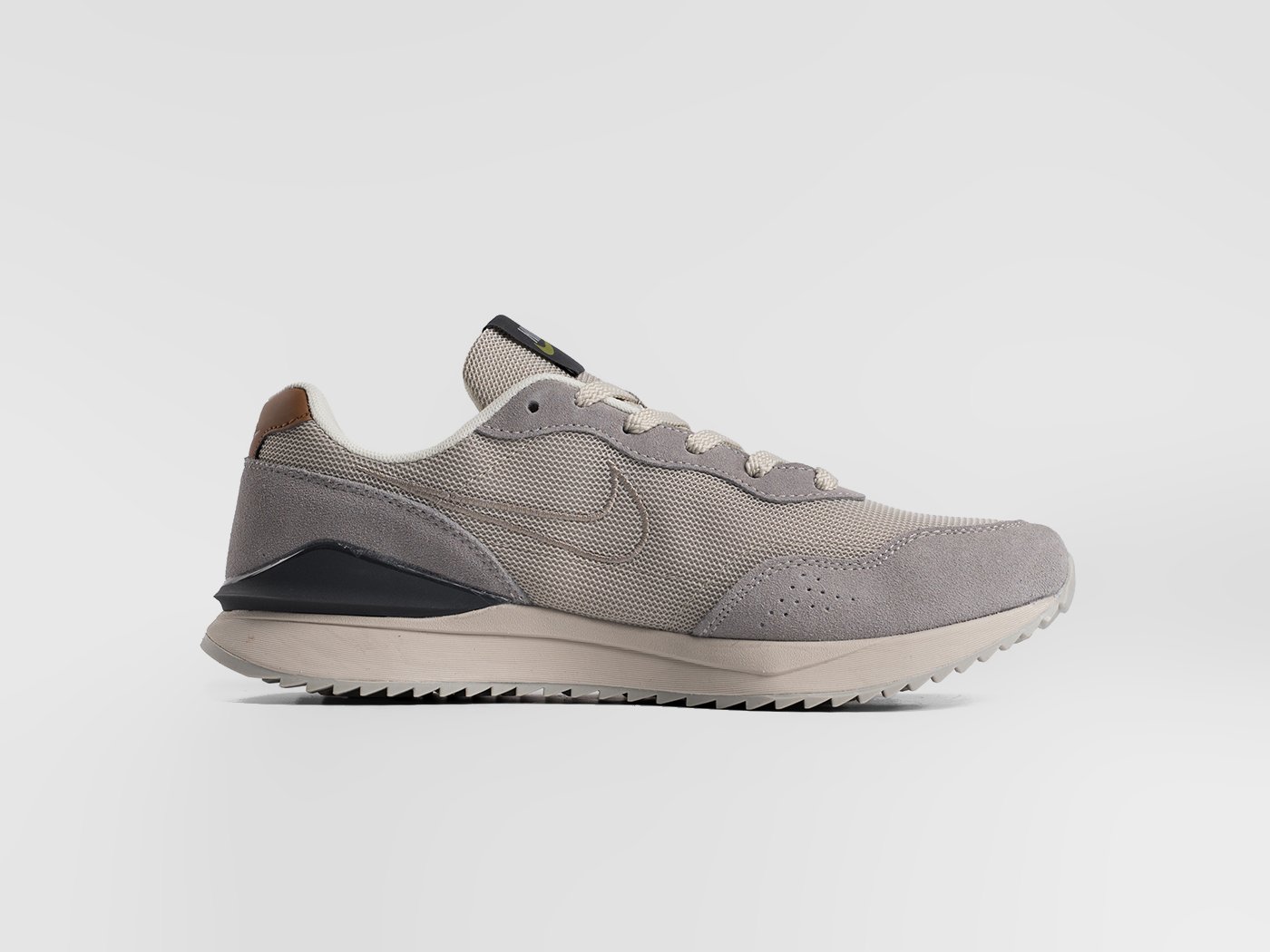 Кроссовки Nike