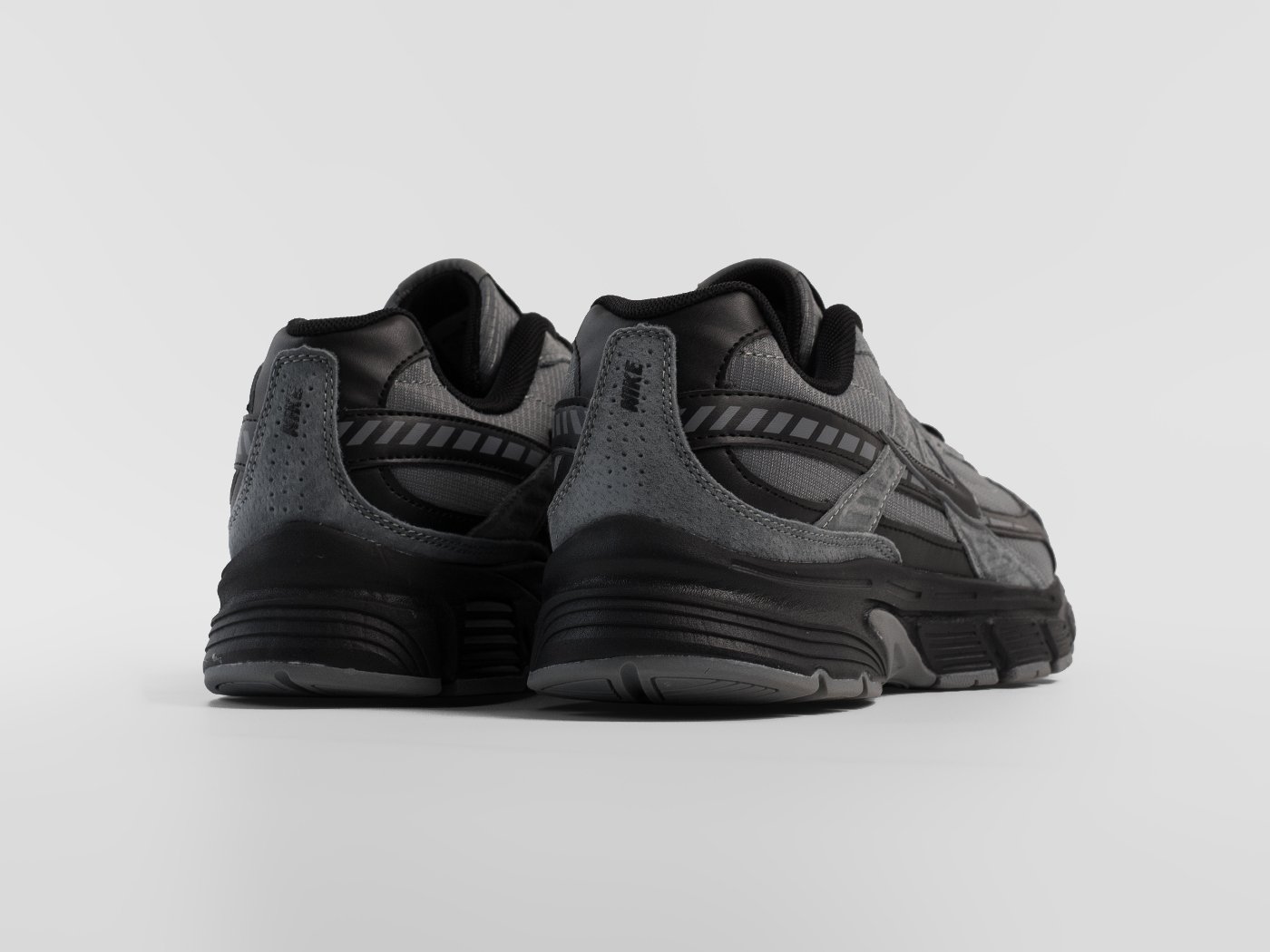 Кроссовки Nike Initiator