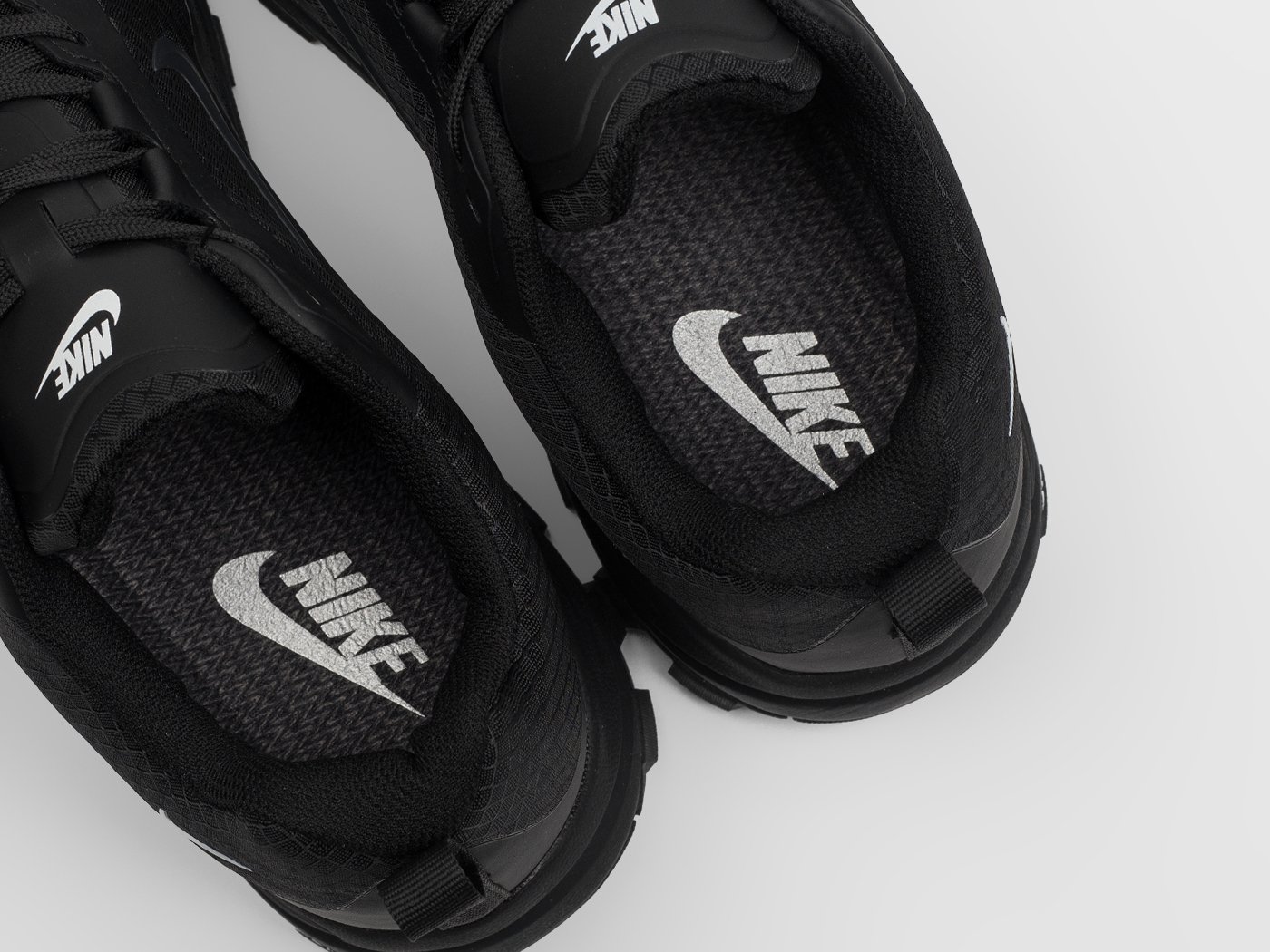 Кроссовки Nike