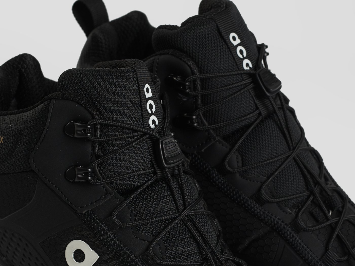 Зимние кроссовки Nike ACG Mountain Fly Mid