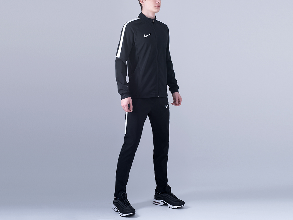 Спортивный костюм Nike Спортивный костюм Nike